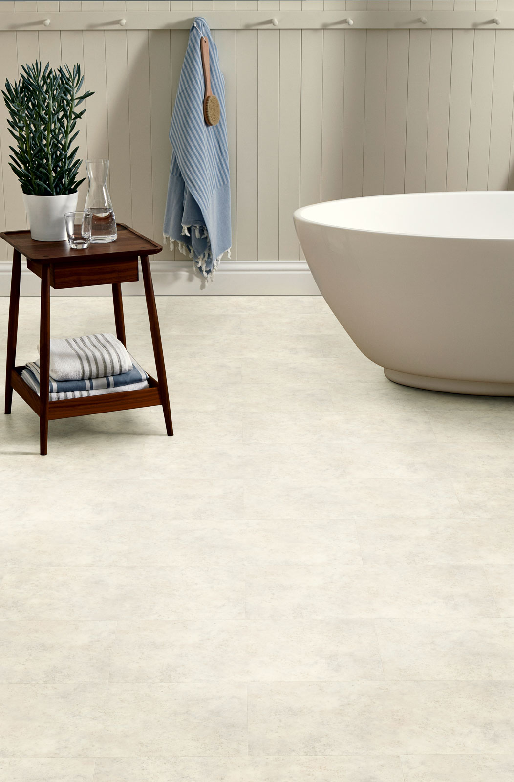 Ceramic Frost SB5S6100: Click Luxury Vinyl tiles from the Amtico